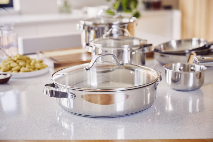 Beka Steelpan met 2 giettuiten Cicla - RVS - ø 12 cm - geschikt voor alle warmtebronnen