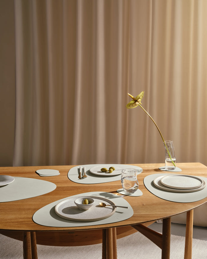 LIND DNA Placemats Nupo - Leer - Linen - Curved - 44 x 37 cm - 2 Stuks