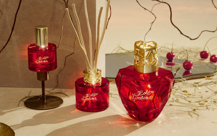 Maison Berger Giftset Duo Lolita Lempicka Sweet - Geurstokjes 80 ml & Roomspray 50 ml - Rood