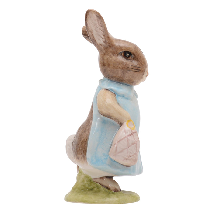 Mrs. Flopsy Bunny sculpture