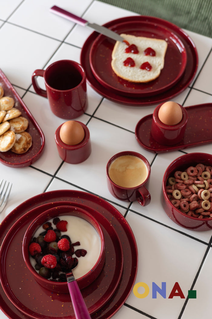 ONA Serviesset Fika Burgundy 12-delig / 4 personen - 4 dinerborden, 4 ontbijtborden en 4 kommen